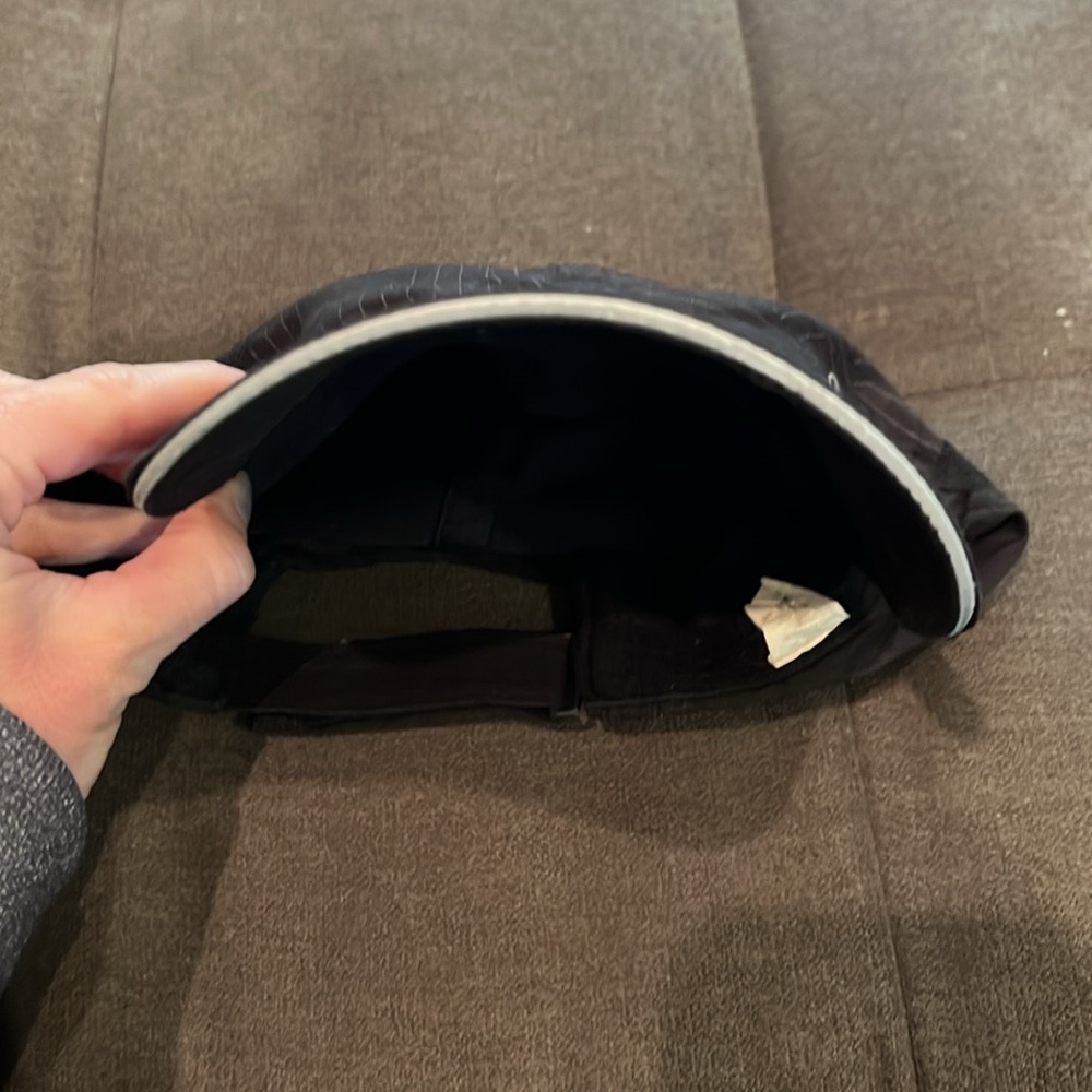 Lululemon hat - Picture 5 of 5